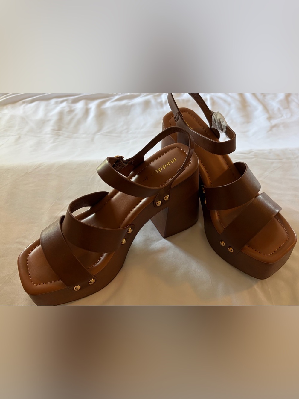 NWT Madeen Girl Brown Platform Sandals with Block Heel- Size 9 - Picture 2 of 7